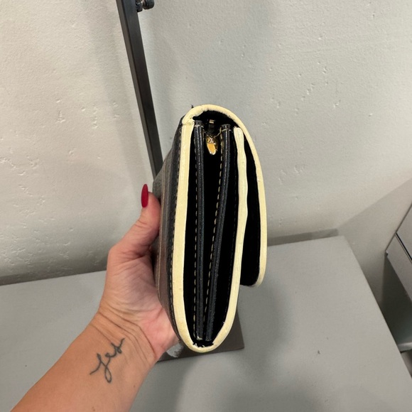 Louis Vuitton Black Wallet with Gold Accents - Picture 3 of 7